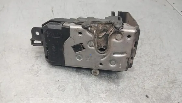 Vänster Framslå Lock Opel Astra H 1.9CDTI 04-07 Kombi 13210748 image 4