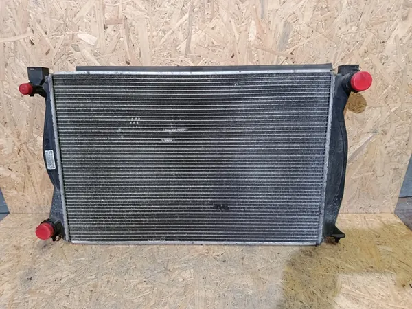 Radiador de agua AUDI A6 C6 2.7 3.0 TDI 4F0121251N image 2