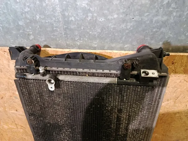 Radiador de agua AUDI A6 C6 2.7 3.0 TDI 4F0121251N image 4