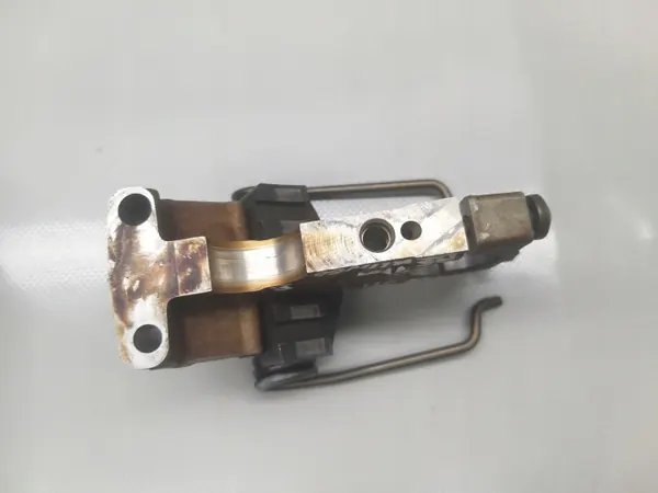 OEM 7570013 Soporte de Árbol de Levas Usado Citroen image 7