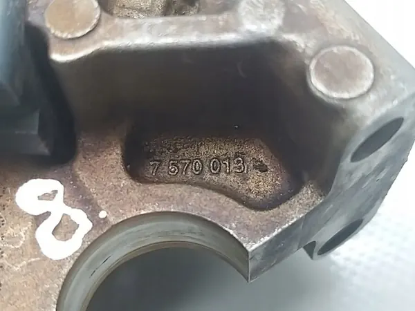 OEM 7570013 Soporte de Árbol de Levas Usado Citroen image 9