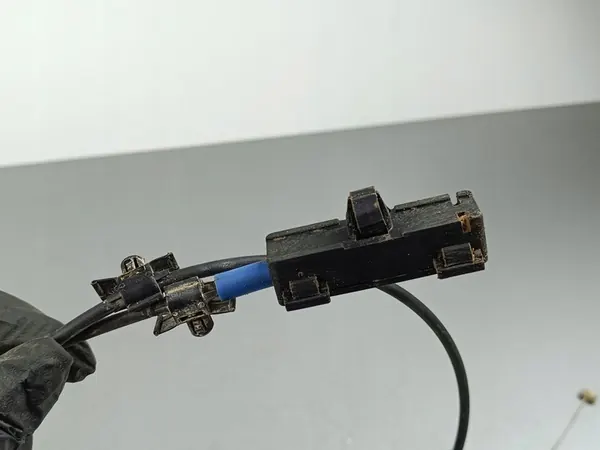 2025 Honda CR-V Fecho do capô 3D4CHG3L14 image 2