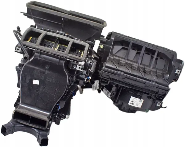 UW227 Lämmitin Volvo XC40 T3 1.5i - OEM 32130491 image 2