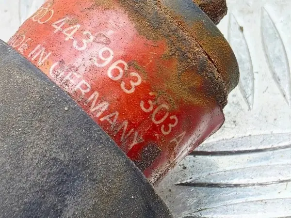 Webasto Polttoainepumppu Putki Audi A8 D3 4.0 V8 TDI 443963303A image 4