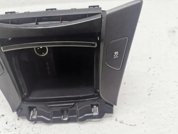 Compartiment console Hyundai I40 OEM 84630-3Z715 image 4