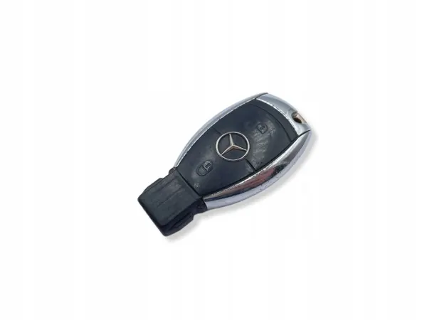 Clé Mercedes OEM UHP2259 - 2 Boutons Argent Poisson image 3