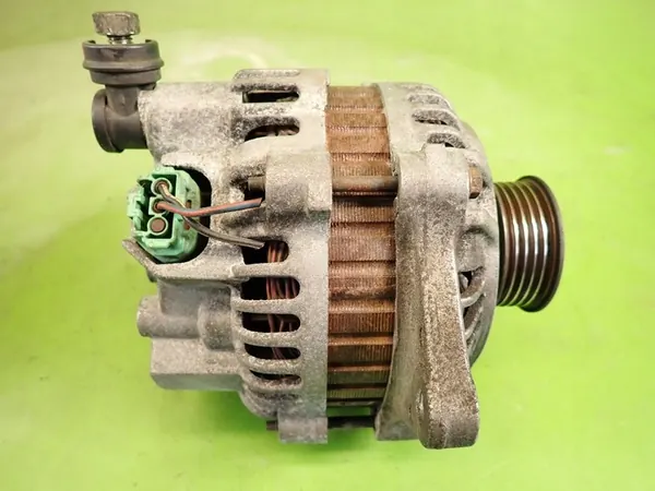 Vaihtovirtageneraattori SUBARU FORESTER I LIFT 2.0 B 2000 OEM 23700-AA380 image 4