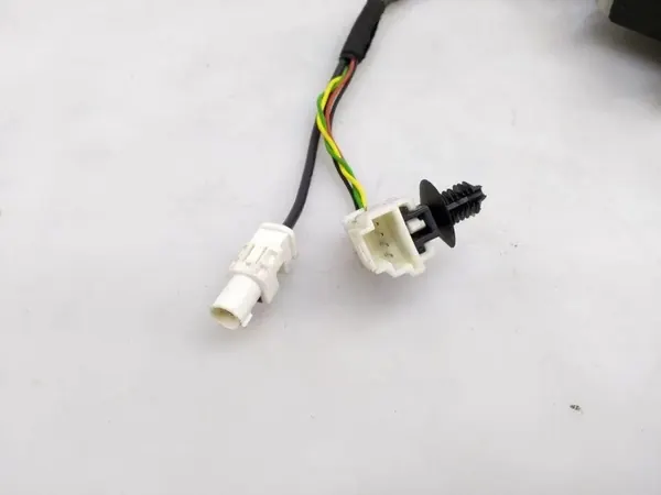 Microinterruptor maletero Mercedes W177 OEM A0997503500 image 5