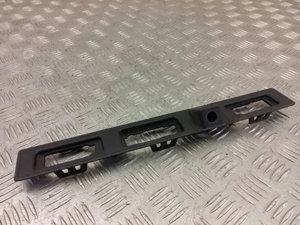 OEM 9834715780 Moldura de Portón para Opel Mokka-E 2023 image 3