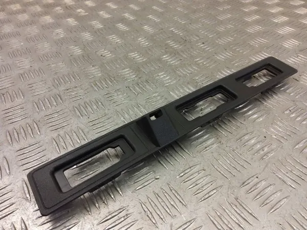 OEM 9834715780 Moldura de Portón para Opel Mokka-E 2023 image 5