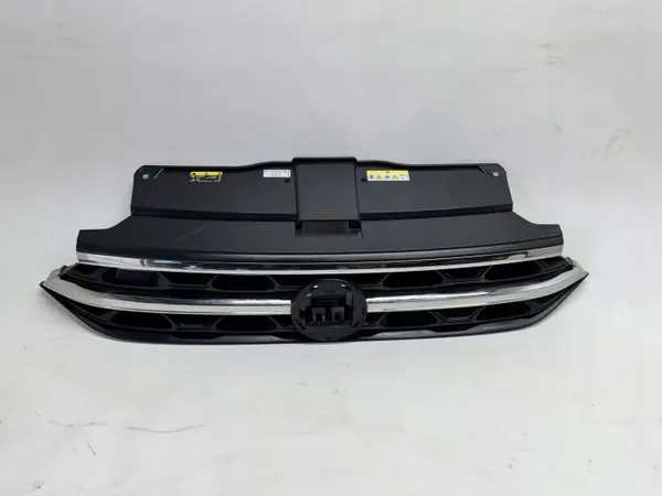 Rejilla VW T-Roc R-Line OEM 2GA853653H - Usado image 5