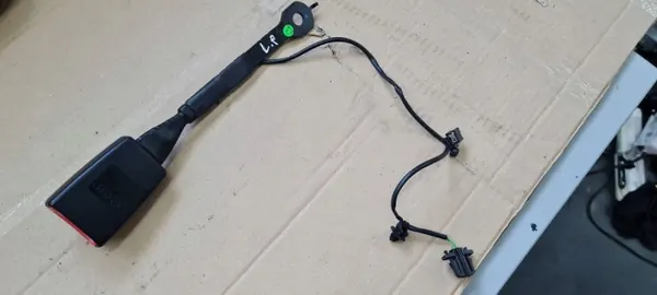 OEM 8R0857755F Etu-oikea turvavyön kiristin image 2