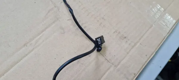 OEM 8R0857755F Etu-oikea turvavyön kiristin image 3