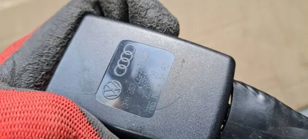OEM 8R0857755F Etu-oikea turvavyön kiristin image 9