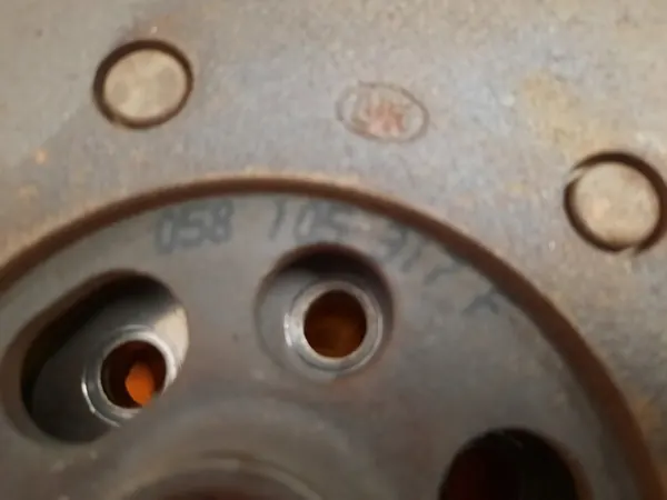 AUDI A4 B6 2.0B 00-05 Volante Duplo 058105317F image 4