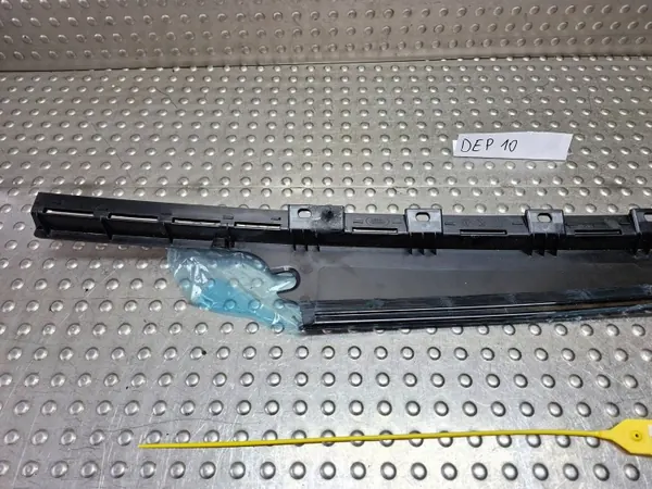 OEM S25165971 Främre höger pelaröverdrag Range Rover Sport image 5