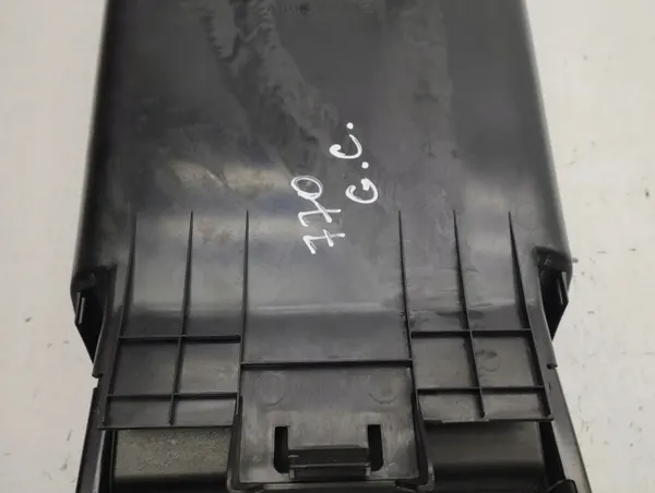 Reposabrazos Mercedes-Benz OEM A1649242737KZ - Usado image 9