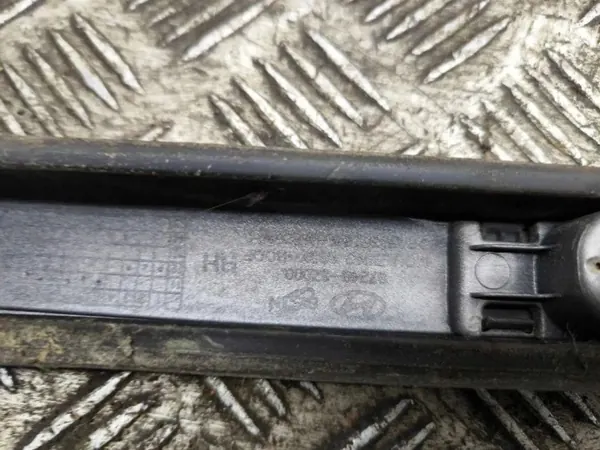 Pega traseira esquerda OEM 872303Z000 para Hyundai i40 image 10