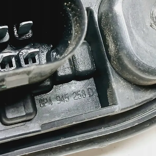 Audi A3 8P Baklampinsats 8P4945258D image 3