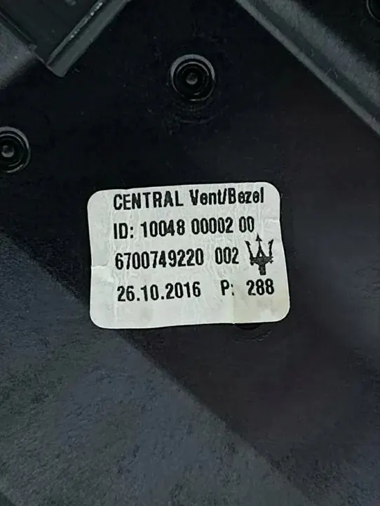 OEM 6700749220 luftintag för Maserati Levante SUV image 9