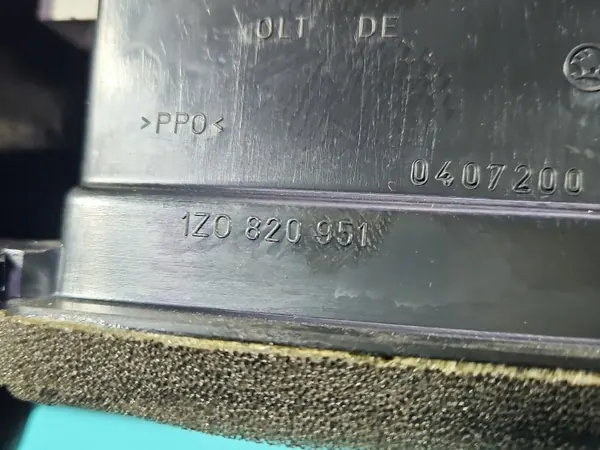 Passagerarhandskfack OEM IMPRK1554980 Skoda Octavia II image 7