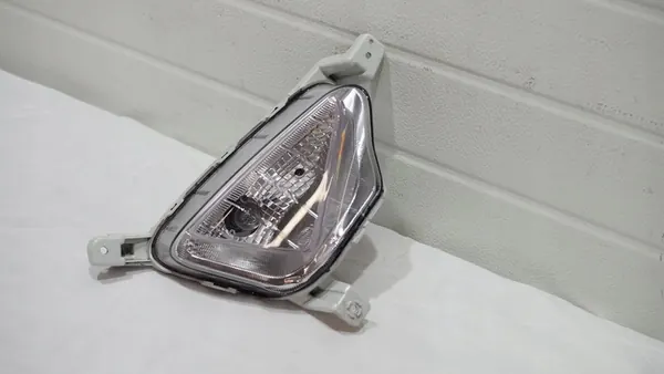 Hyundai i20 2020 Faro delantero derecho image 2