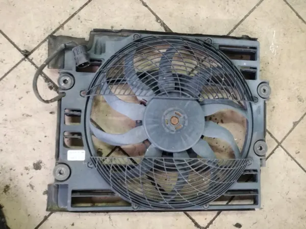 Ventilador A/C BMW E39 OEM 6921946 - Estado Usado image 2