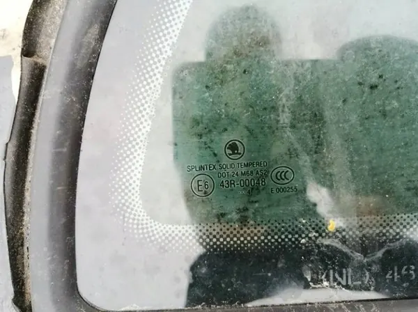 Vidrio ventana cuarto OEM 43r00048 - Trasera derecha image 3