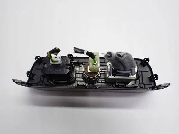 Conector USB 96125-DY100 Hyundai i10 III image 4