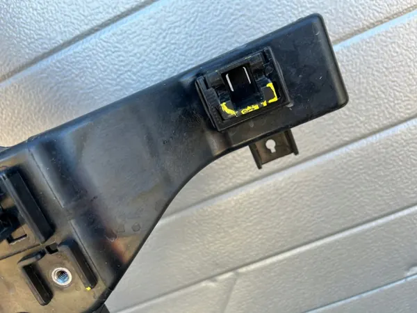 OEM 64101-S1500 Frontverstärkung für Hyundai Santa Fe IV image 3
