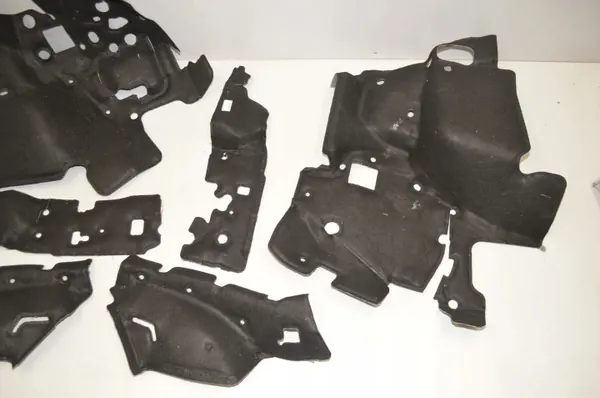 Isolation acoustique BMW X1 U11 OEM 51479462025 image 3