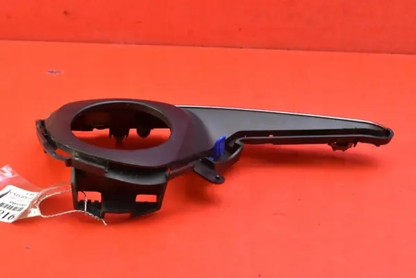 Rejilla parachoques delantera derecha OEM 81481-0D340 Usado image 4