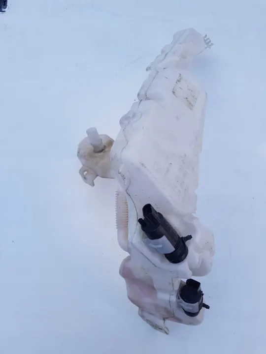 Pesulaitteen säiliö OEM 3G0955453D VW Passat B8:lle image 2