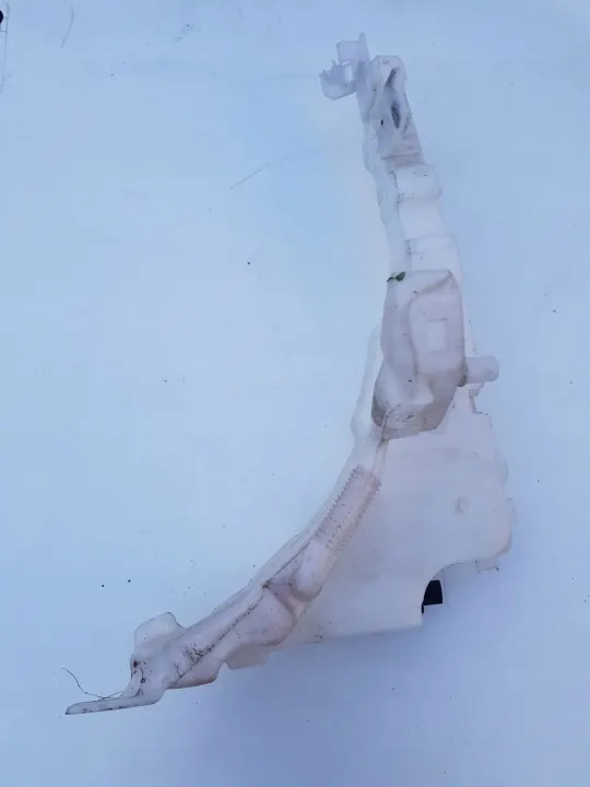 Pesulaitteen säiliö OEM 3G0955453D VW Passat B8:lle image 4