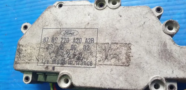 Actuador de cierre central Ford Sierra MK2 OEM 87BG220A20A2B image 3