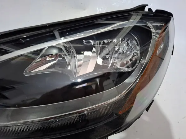 Linker koplamp Mercedes C W205 A2059067102 image 3