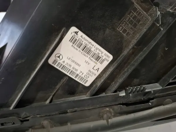 Linker koplamp Mercedes C W205 A2059067102 image 5