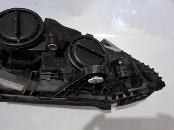 Linker koplamp Mercedes C W205 A2059067102 image 6