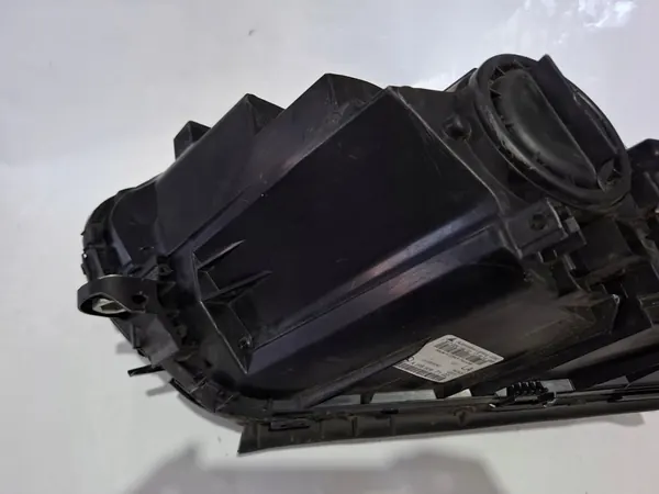 Linker koplamp Mercedes C W205 A2059067102 image 7