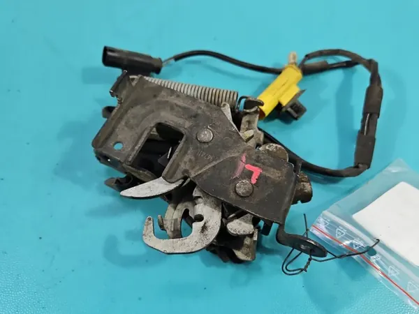 Tranca do capô OEM 7347410-10 com cartucho BMW G30 image 3