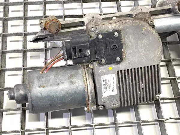 Etupyyhkijän mekanismi Audi Q7 4L 4L1955119A 06-16 image 3