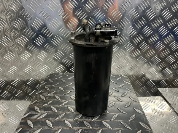 Boîtier filtre à carburant VW Passat B6 3C0127400C image 4