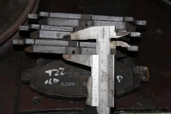 OEM TARCZE HAMULCOWE KLOCKI PRZÓD AVENSIS T22 2.0 D4D 1CD KOMPLET image 7