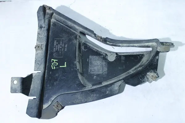 BMW 5 GT F07 Front Left Wheel Arch Triangle 7193493 image 2