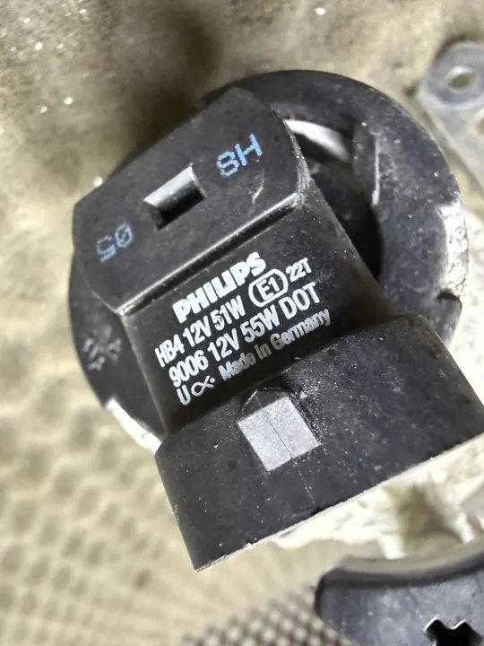 Farol de neblina Kia Ceed 922021H000 image 4