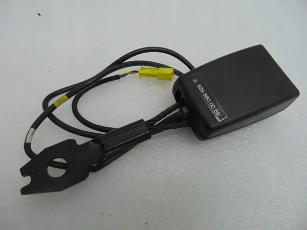 Seat Belt Buckle Mercedes W639 A6398600069 image 2