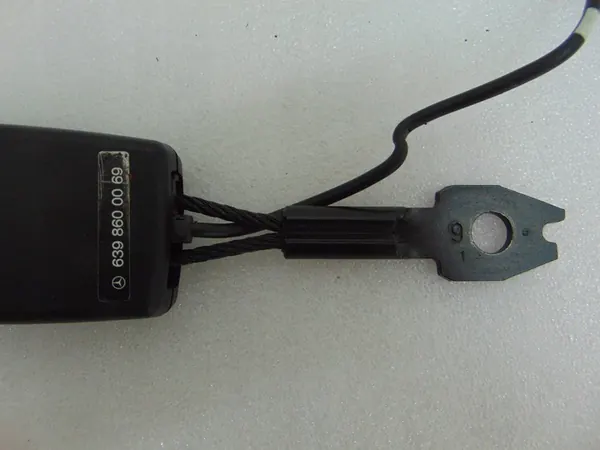 Seat Belt Buckle Mercedes W639 A6398600069 image 9