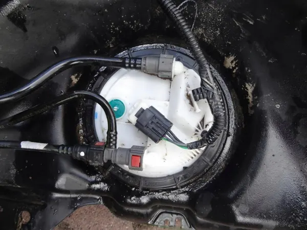 Bränsletank OEM 8201438822 för Renault Kangoo III image 3