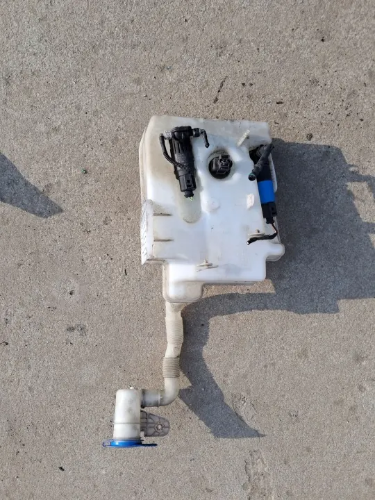 VW Golf V Scheibenwaschbehälter OEM 1K0955453 image 3