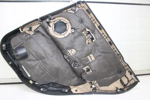 BMW X1 F48 Linker Achterdeurbekleding OEM 51427438103 image 5